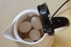 Will boiled eggs in a hot water kettle explode?