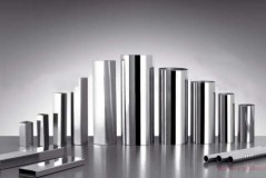 What are the main components of stainless steel?