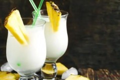 Can pineapple and milk be eaten at the same time?