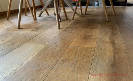 How long can the formaldehyde of wood floor come loose1