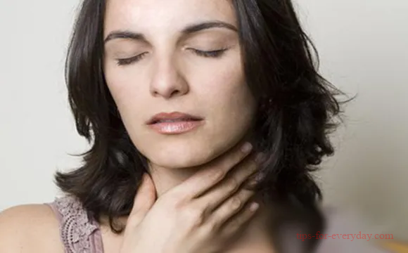 What should I do if my throat is itchy and I want to cough?