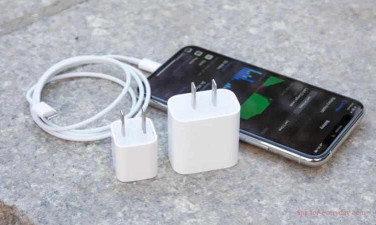 Why is the Apple mobile phone charging cable easily damaged?1