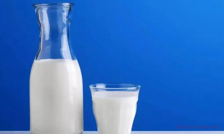 Is milk better to drink hot or cold?1