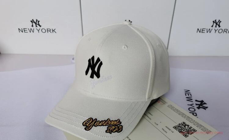 What brand of baseball cap is good?1